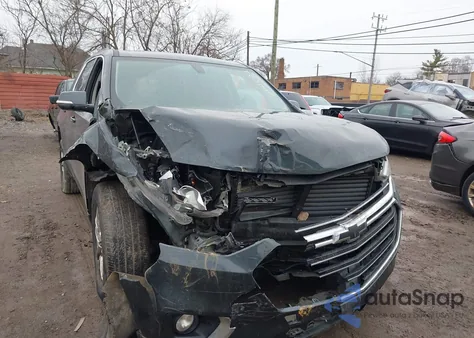 2019 Chevrolet Traverse 1Lt из США, поврежденный, VIN 1GNEVGKW5KJ147923